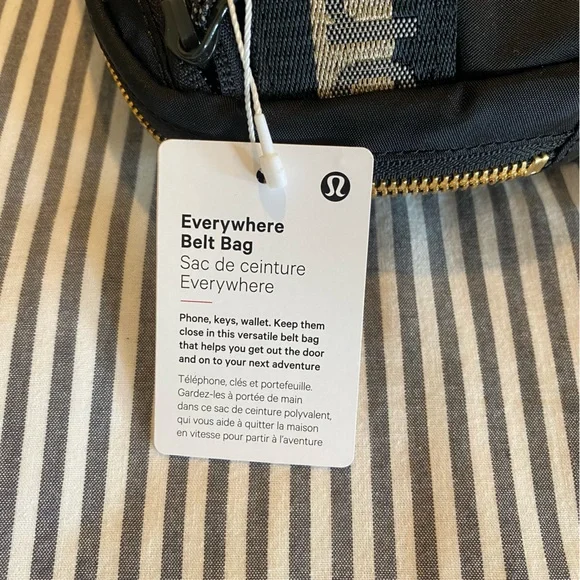 Lululemon Wordmark Everywhere Beltbag 1L - Picture 7 of 9